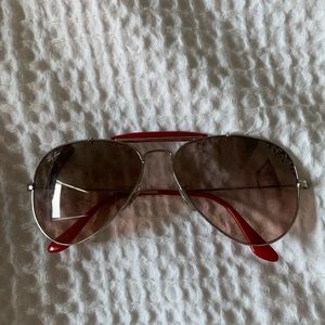 Ray ban with red accent pieces